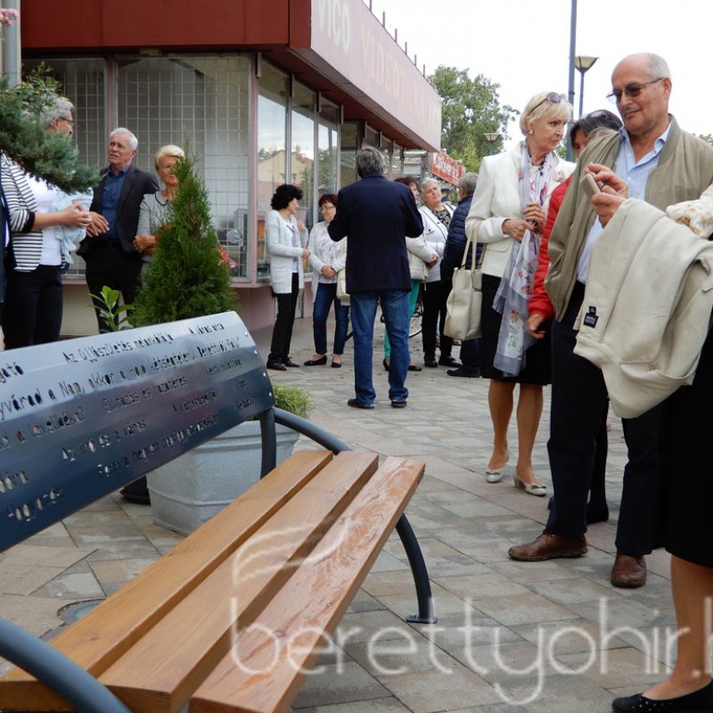 Konrád-emlékpad avatás 36